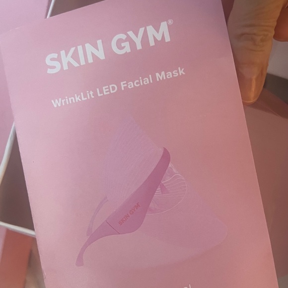 Pink Wrinklit LED Facial Mask - Picture 3 of 5